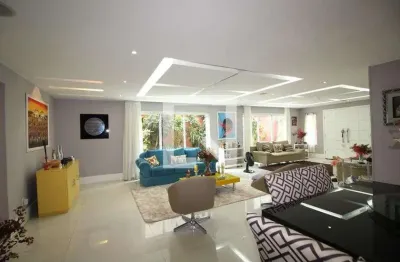 Casa / Sobrado em Condomínio para Venda - Taquara, 4 Quartos,  600 m² - Rio de Janeiro