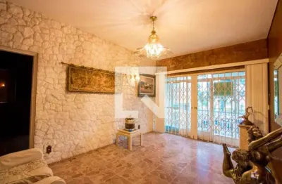 Casa com 3 quartos à venda na Rua dos Jequitibás, Campestre, Santo André