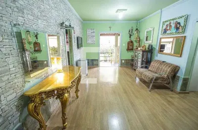 Casa para Venda - Heliópolis, 3 Quartos,  291 m² - Belo Horizonte