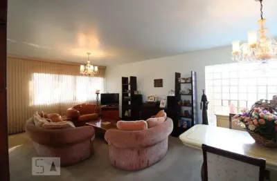 Casa com 3 quartos à venda na Rua Aurélia, Vila Romana, São Paulo