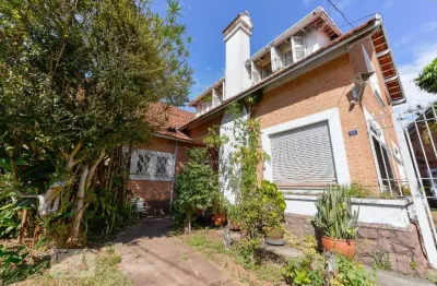 Casa com 4 quartos à venda na Rua Macaé, Sumaré, São Paulo