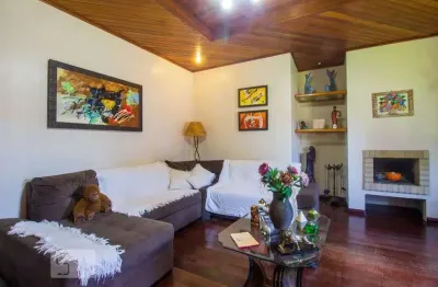 Casa com 3 quartos à venda na Rua Butuí, Cristal, Porto Alegre