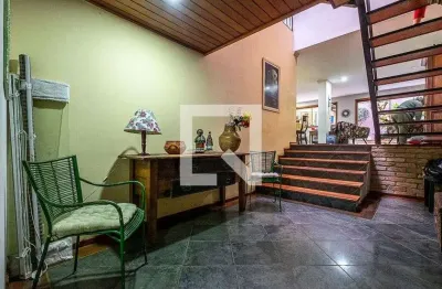 Casa com 3 quartos à venda na Rua Ministro Sinésio Rocha, Sumaré, São Paulo