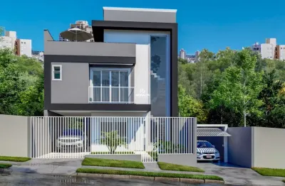 Sobrado triplex com 03 quartos, sendo 01 suíte no bairro portão