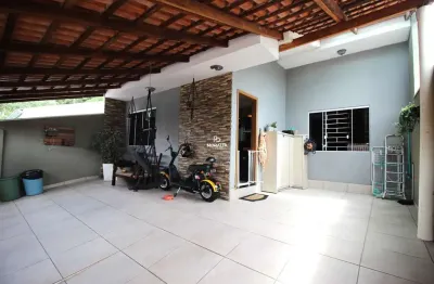 Casa à venda  3 quartos, com piscina no bairro rio pequeno!!