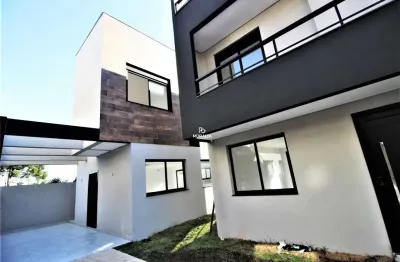 Sobrado com 03 quartos com suite em condomínio fechado no uberaba