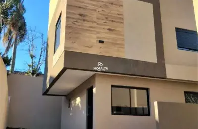 Sobrado Novo em Condomínio Fechado no Bairro Alto – 3 Quartos, 1 Suíte