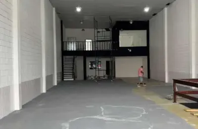 Barracão / Galpão / Depósito com 2 salas para alugar no Km 18, Osasco 