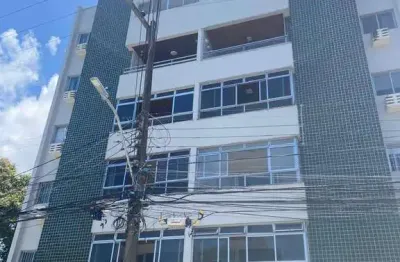 Domingos leite vende excelente apartamento na área central do recife.