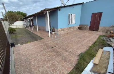 Casa com 2 quartos à venda na rua dona carmela, 10002, praia de cidreira, cidreira, 100 m2 por r$ 170.000