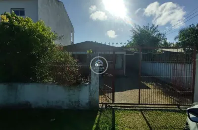 Casa com 2 quartos à venda na rua luiz tagliassuchi, 139, ponta grossa, porto alegre, 100 m2 por r$ 300.000