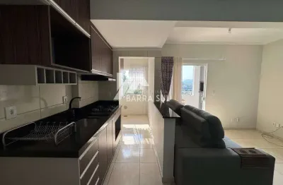 Apartamento semimobiliado com 02 quartos na barra do rio molha