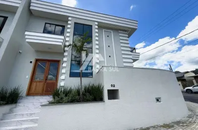 Sobrado geminado de alto padrão com 01 suíte + 02 quartos no jaraguá esquerdo