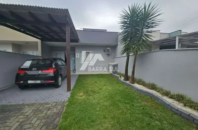 Casa geminada semimobiliada com 03 quartos no bairro três rios do norte