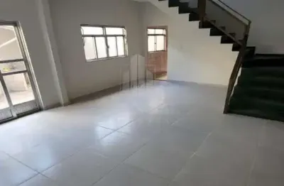 Casa com 2 quartos à venda na Vila Mury, Volta Redonda 