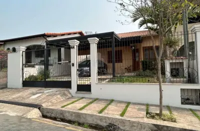 Casa com 5 quartos à venda na Vila Santa Cecília, Volta Redonda 