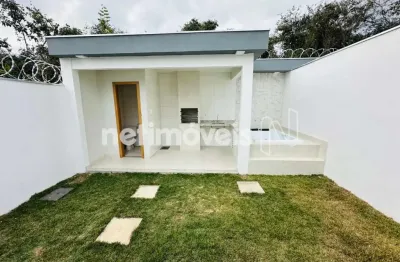 Casa com 3 quartos à venda na Rua Maria da Luz Silva, Porto Seguro, Ribeirão das Neves