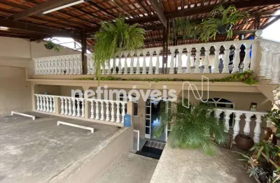 Casa com 3 quartos à venda na Rua Espora, Lindéia, Belo Horizonte