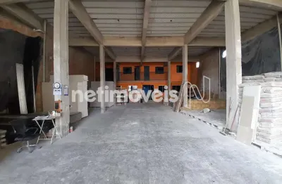 Excelente galpão de 420m²; &ndash; localização estratégica e infraestrutura completa