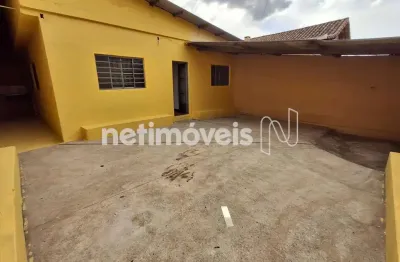 Casa com 2 quartos para alugar na Rua Lacy Dias Melo, Imbiruçu, Betim