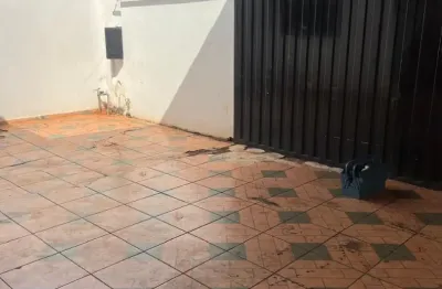 Excelente casa de 2 dormitórios para renda ou moradia / vale a pena conferir