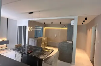 Casa com 2 quartos na maraponga pertinho da godofredo maciel