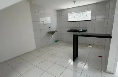 Repasse apartamento com 2 quartos suite no bairro pedras perto do center box em itaitinga
