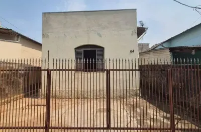 Casa para venda em jundiaí, santo antônio, 2 dormitórios, 2 suítes, 1 banheiro, 1 vaga