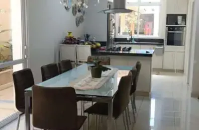 Casa para Venda em Jundiaí, Bela Vista, 3 dormitórios, 3 suítes, 5 banheiros, 2 vagas