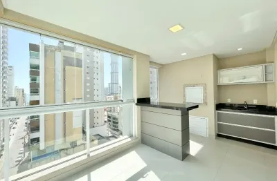 Apartamento moderno ensolarado 3 suítes e 3 vagas  em meia praia