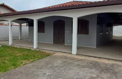 Lar ideal no parque nanci: casa ampla e aconchegante, perfeita para família e hóspedes com conforto total!