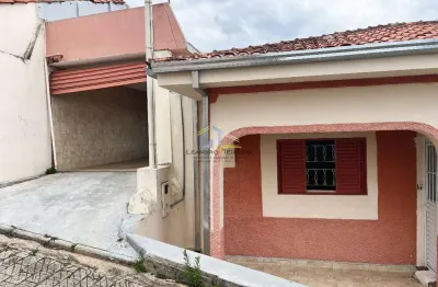 Casa com 2 quartos à venda na Travessa Eduardo Caetano de Moura, 30, Centro, Bragança Paulista