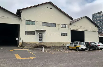 Barracão / Galpão / Depósito para alugar no Centro, Juiz de Fora 