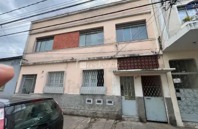 Casa com 3 quartos para alugar na Rua da Bahia, 379, Poço Rico, Juiz de Fora