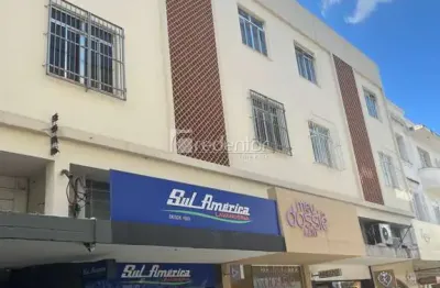 Apartamento à venda na Galeria Phintias Guimarães, 77, Centro, Juiz de Fora
