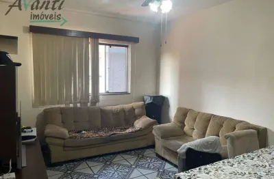 Apartamento de 2 quartos no centro do embaré, a 4 quadras da praia