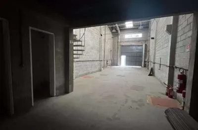 Barracão / Galpão / Depósito com 1 sala para alugar na Rua Da Constituição - Até 411 - Lado íMpar, 305, Paquetá, Santos