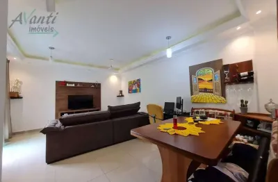 Sobrado à venda no marapé em santos– 3 dormitórios, 4 banheiros e 2 vagas fechadas