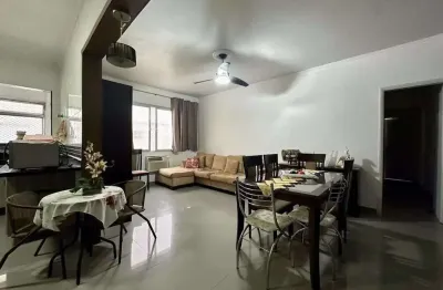 Apartamento 2 dormitórios na quadra da praia à venda, Aparecida, Santos - AP0410.