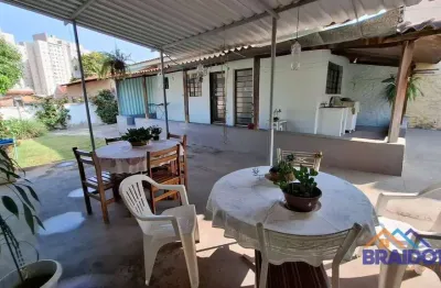 Casa com 3 quartos à venda na Vila Galo, Americana 