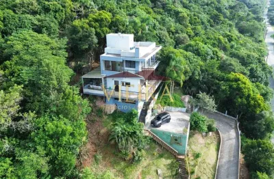 Casa de alto padrão com vista para o mar no bairro ferraz – garopaba