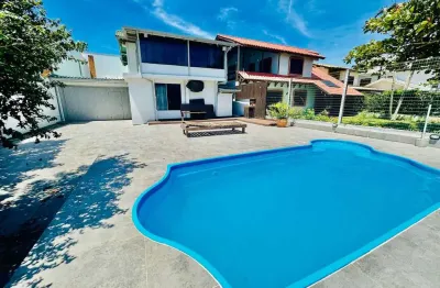 Casa com 7 quartos à venda no Centro, Garopaba 