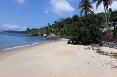 Angra dos reis ,casa pé na areia 03 suítes com vista para o mar.
