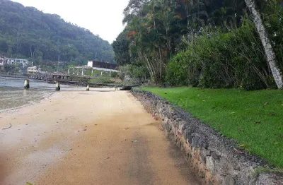 Casa alto padrão  em condominio pé na areia em angra dos reis rj