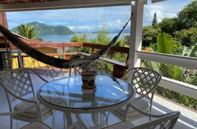 Belíssima casa de frente para o mar em condomínio fechado em  angra dos reis -rj.