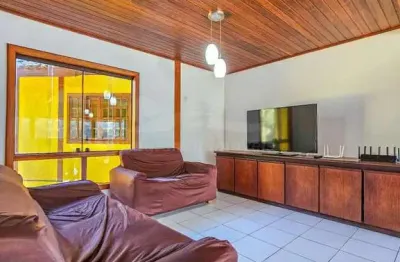 Lindo imòvel em portugalo uma das casas mais bem estruturadas e bem localizadas.