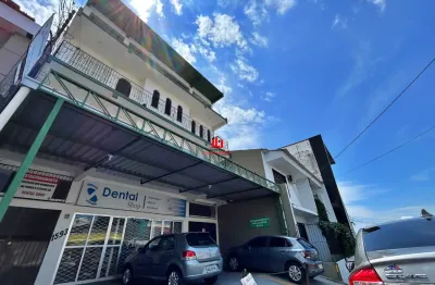 Prédio comercial e residencial na praça 14 disponível pra venda!