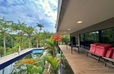 Chácara na avenida margarita com 3.121m² com piscina e edícula disponível pra venda!