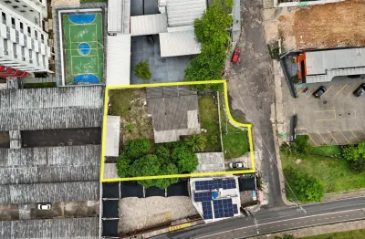 Terreno no adrianópolis 960m² disponível pra venda com 960m²