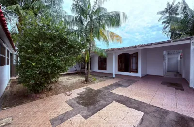 Casa no Bairro Parque Dez Conjunto barra Bella com 2 Quartos sendo 1 suíte com banheira